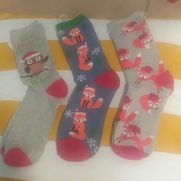 Bundle of Holiday Socks - Picture 4 of 9